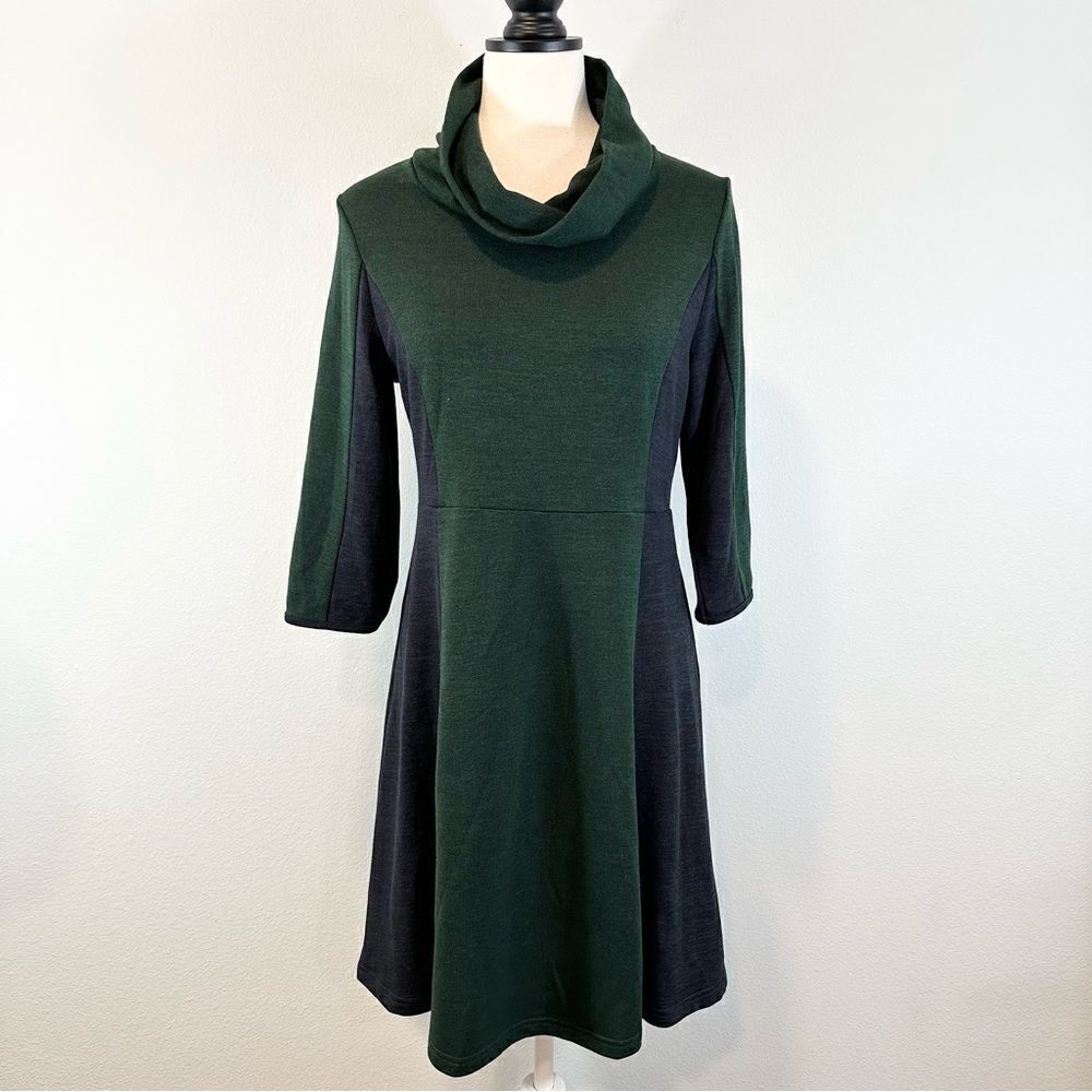 NWT Neesha Sweater Knit Dress Cowl Neck Fit & Flare Green Charcoal Size M